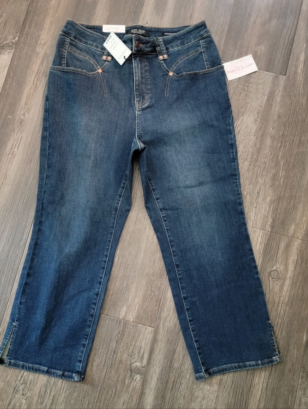 Classic Dark Blue Straight-Leg cropped jeans